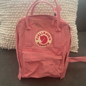 Fjallraven Kanken mini (pink)